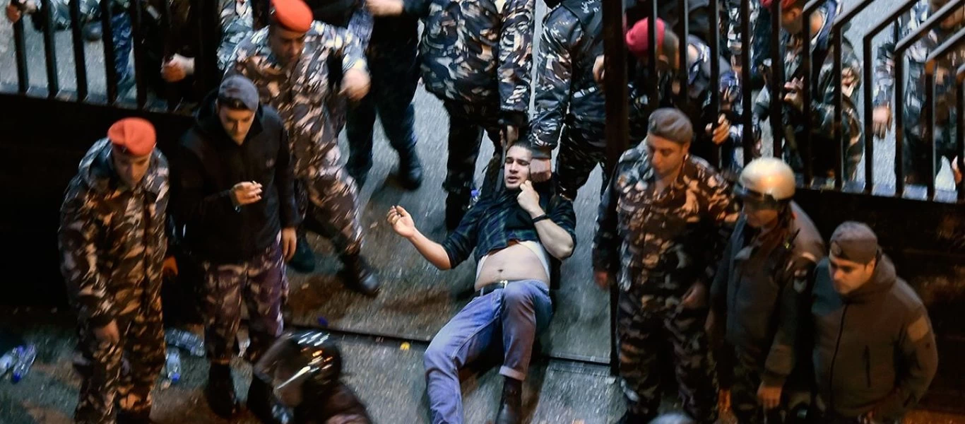 Εκτός ελέγχου η κατάσταση στο Λίβανο - Καλούν στρατό και δυνάμεις ασφαλείας για βοήθεια
